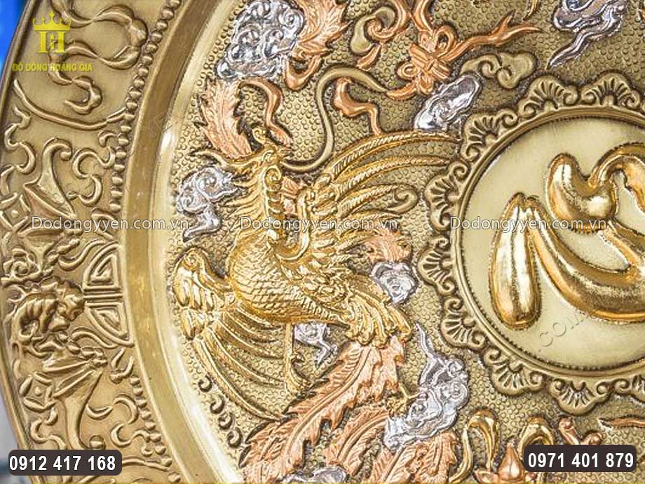 H&igrave;nh ảnh linh vật Phượng Ho&agrave;ng đang sải c&aacute;nh tung bay